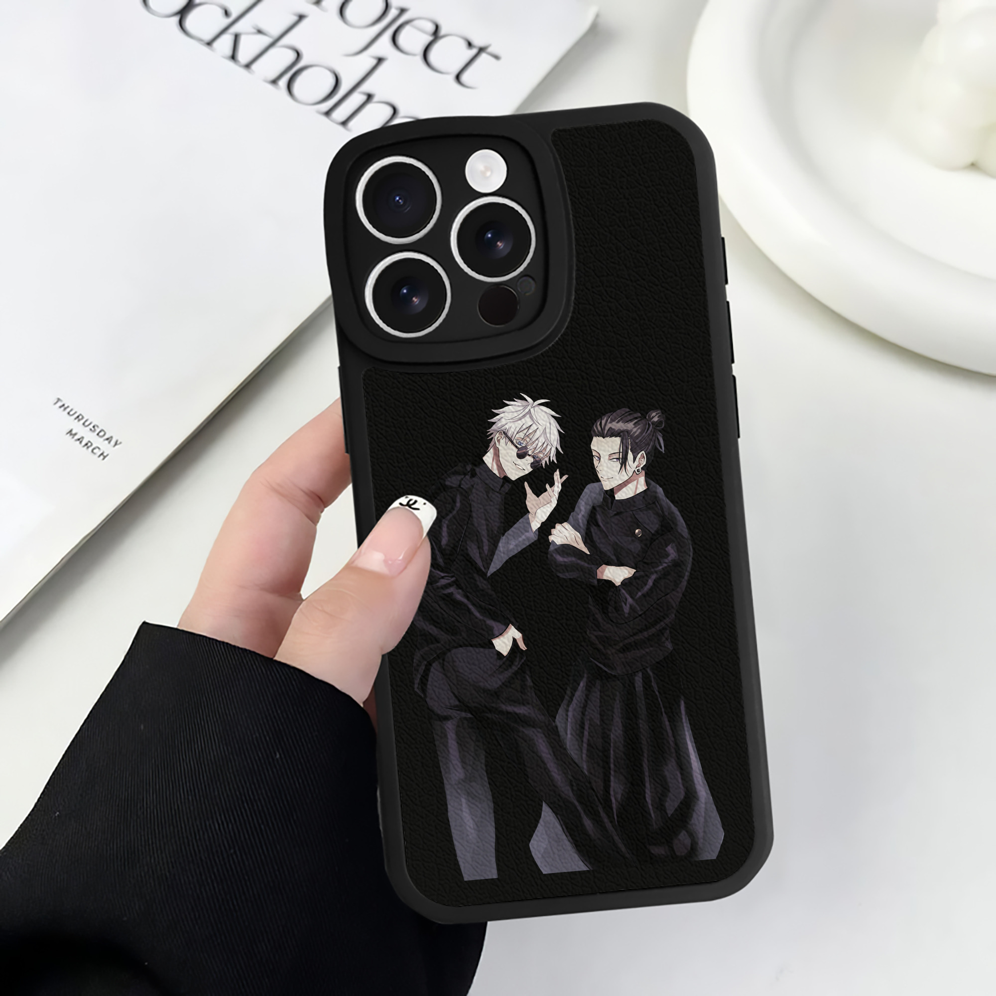 （画像用） 呪術廻戦 Jujutsu Kaisen 【iPhone 16シリーズ対応】シリコンスマホケース（レザー調） 材質：シリコン